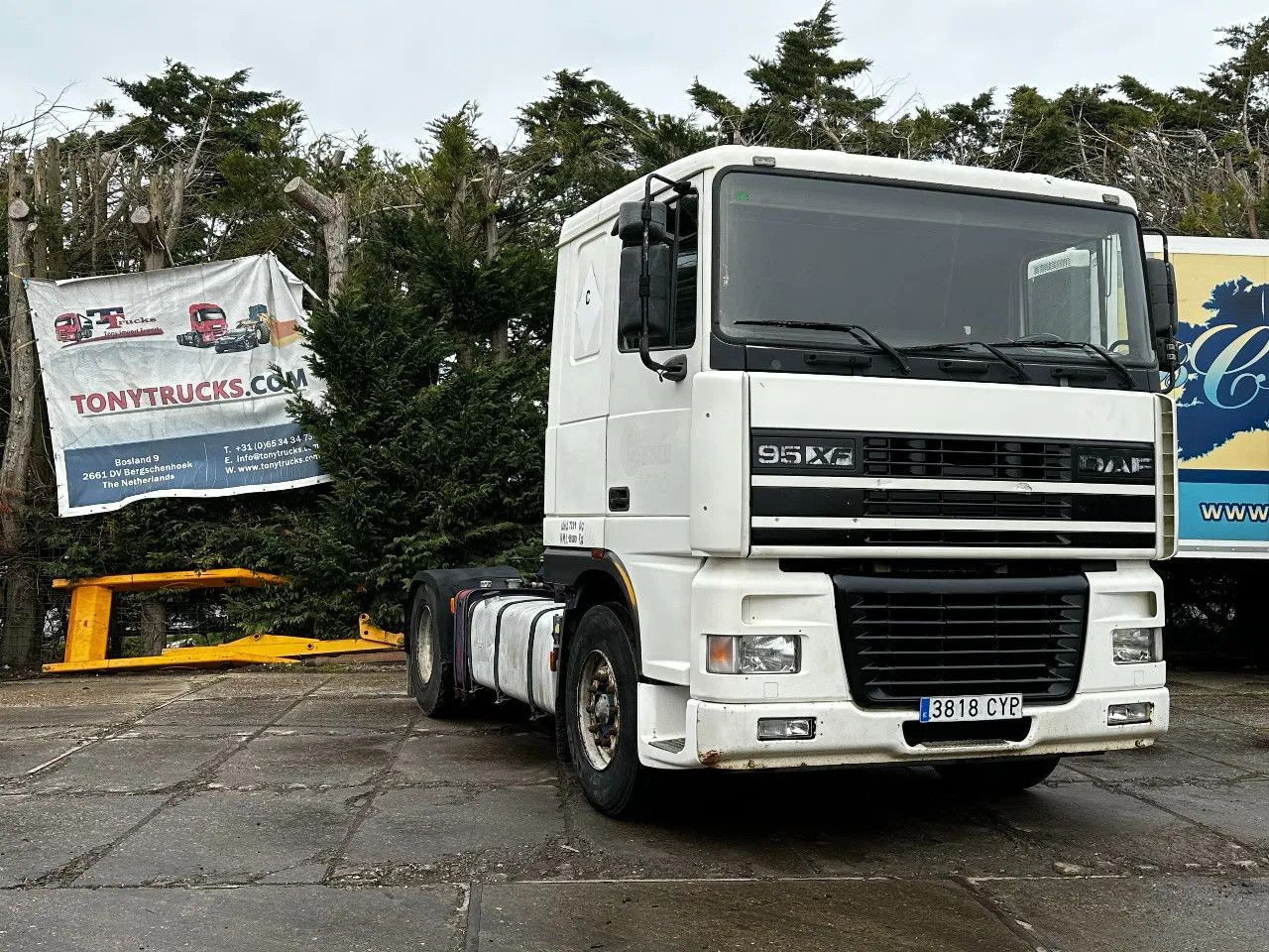 DAF XF 95.380 4X2 Tractor-unit Spring/Air ZF Manual DAF XF 95.380 4X2 Tractor-unit Spring/Air ZF Manual - شاحنة جرار: صور 1 DAF XF 95.380 4X2 Tractor-unit Spring/Air ZF Manual DAF XF 95.380 4X2 Tractor-unit Spring/Air ZF Manual - شاحنة جرار: صور 1