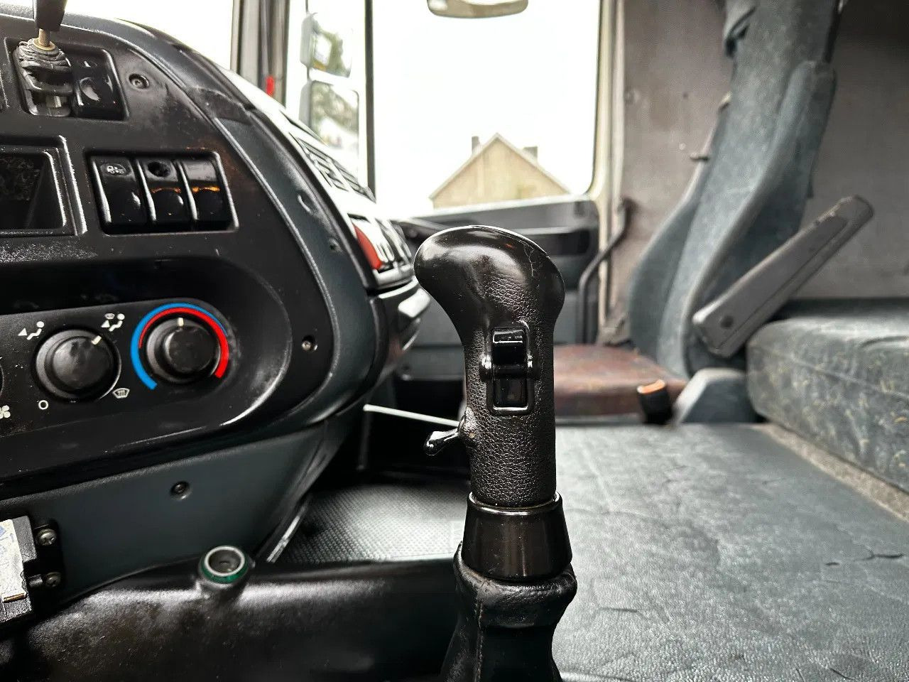 شاحنة جرار DAF XF 95.380 4X2 Tractor-unit Spring/Air ZF Manual DAF XF 95.380 4X2 Tractor-unit Spring/Air ZF Manual: صور 10
