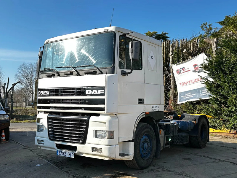 DAF XF 95.380 4X2 Tractor-unit Spring/Air ZF Manual Euro2 PTO - شاحنة جرار: صور 2 DAF XF 95.380 4X2 Tractor-unit Spring/Air ZF Manual Euro2 PTO - شاحنة جرار: صور 2