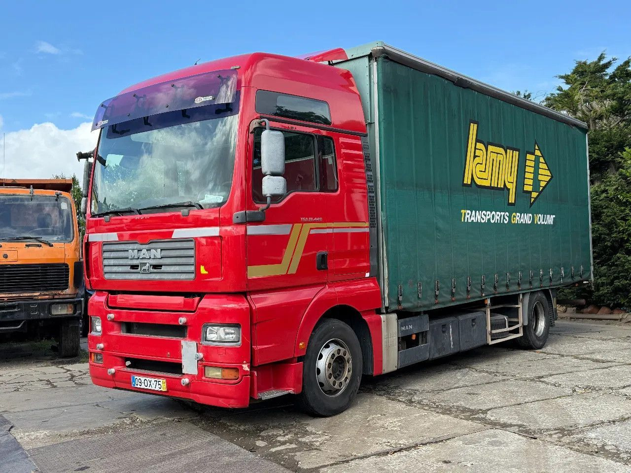 MAN TGA 18.440 4X2 BOX Spring/Air EURO3 Retarder ZF - بصندوق مغلق شاحنة: صور 2 MAN TGA 18.440 4X2 BOX Spring/Air EURO3 Retarder ZF - بصندوق مغلق شاحنة: صور 2