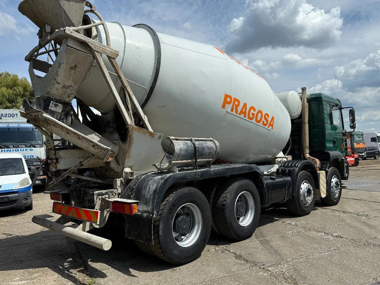 MAN TGA 35.360 8X4 CIFA Beton Mixer Spring/Spring ZF - شاحنة خلاطة خرسانة: صور 4 MAN TGA 35.360 8X4 CIFA Beton Mixer Spring/Spring ZF - شاحنة خلاطة خرسانة: صور 4