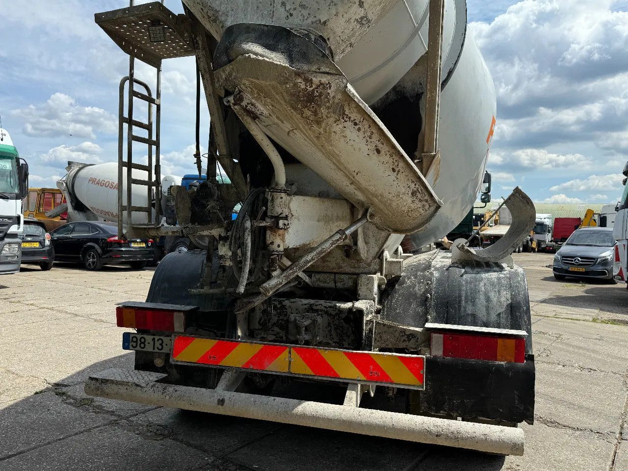 MAN TGA 35.360 8X4 CIFA Beton Mixer Spring/Spring ZF - شاحنة خلاطة خرسانة: صور 5 MAN TGA 35.360 8X4 CIFA Beton Mixer Spring/Spring ZF - شاحنة خلاطة خرسانة: صور 5