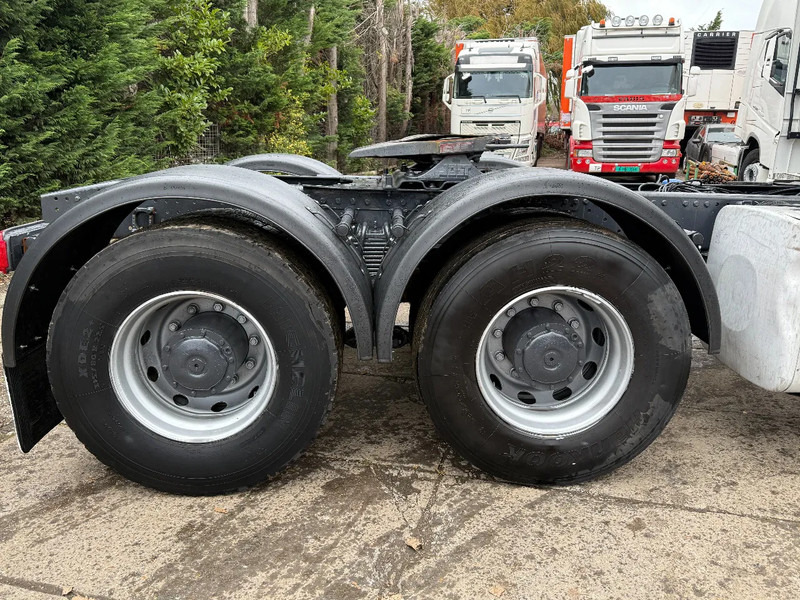 MAN TGX 33.480 6X4 Tractor-unit Spring/Spring Retarder Euro5 - شاحنة جرار: صور 5 MAN TGX 33.480 6X4 Tractor-unit Spring/Spring Retarder Euro5 - شاحنة جرار: صور 5