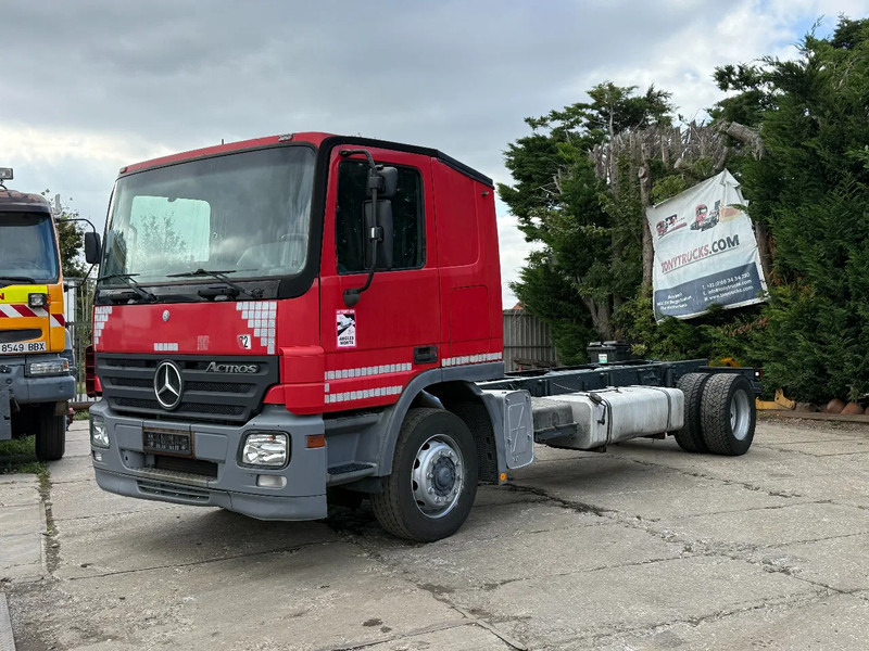 Mercedes-Benz Actros 1841 V6 4X2 Chassis MP2 Airco Low Cabine - الشاسيه شاحنة: صور 2 Mercedes-Benz Actros 1841 V6 4X2 Chassis MP2 Airco Low Cabine - الشاسيه شاحنة: صور 2