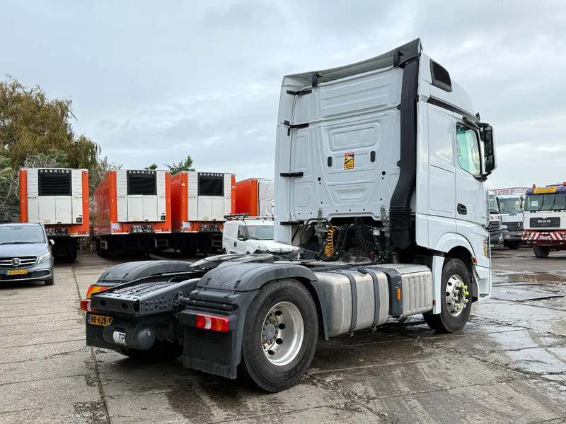 Mercedes-Benz Actros 1851 4X2 Tractor-unit Retarder Standklima ACC 165km - شاحنة جرار: صور 4 Mercedes-Benz Actros 1851 4X2 Tractor-unit Retarder Standklima ACC 165km - شاحنة جرار: صور 4