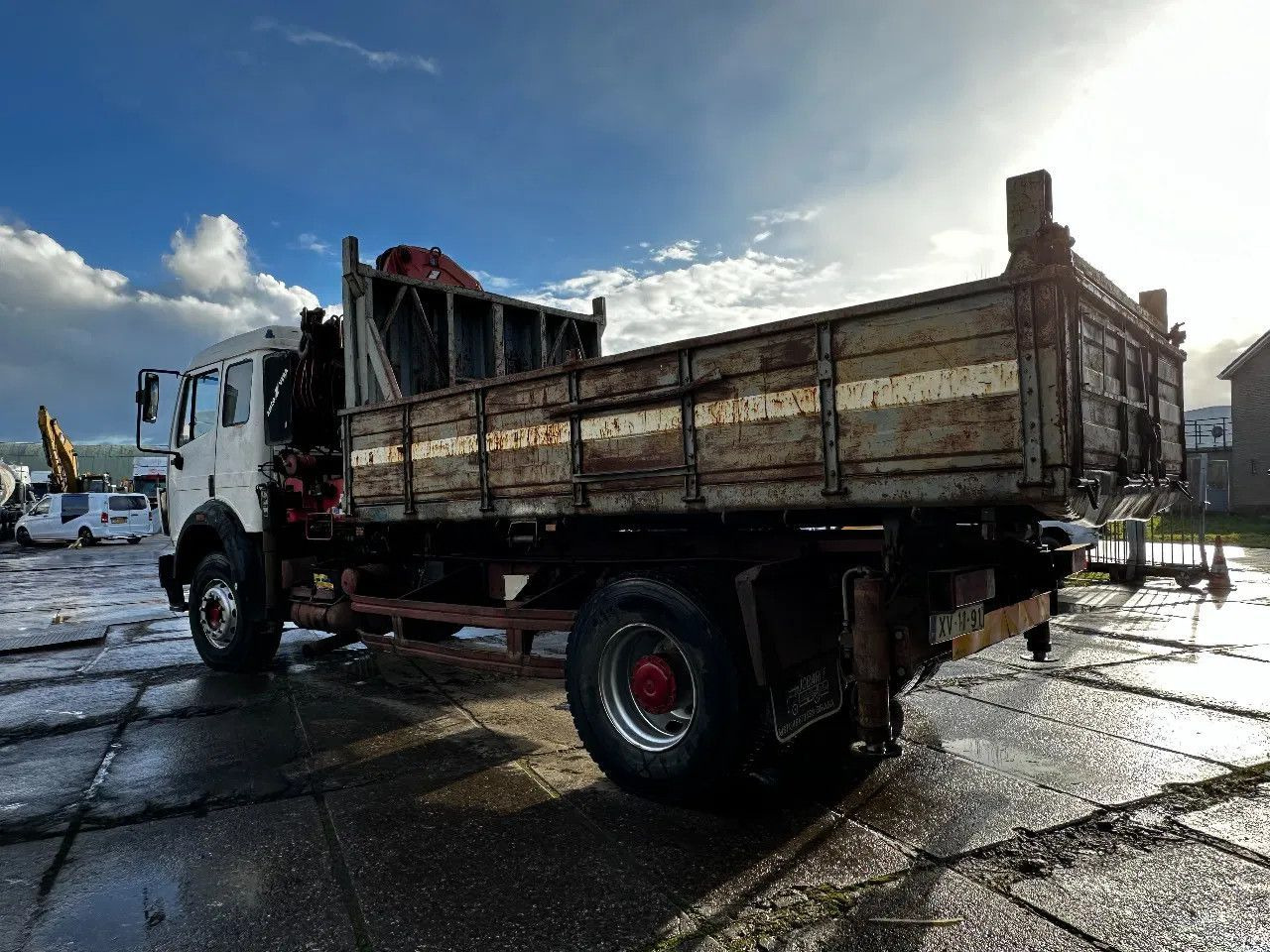 Mercedes-Benz SK 1935 V8 4X2 Tipper Spring/Spring AMCO V825 9T Mercedes-Benz SK 1935 V8 4X2 Tipper Spring/Spring AMCO V825 9T - قلابات, شاحنة كرين: صور 3 Mercedes-Benz SK 1935 V8 4X2 Tipper Spring/Spring AMCO V825 9T Mercedes-Benz SK 1935 V8 4X2 Tipper Spring/Spring AMCO V825 9T - قلابات, شاحنة كرين: صور 3