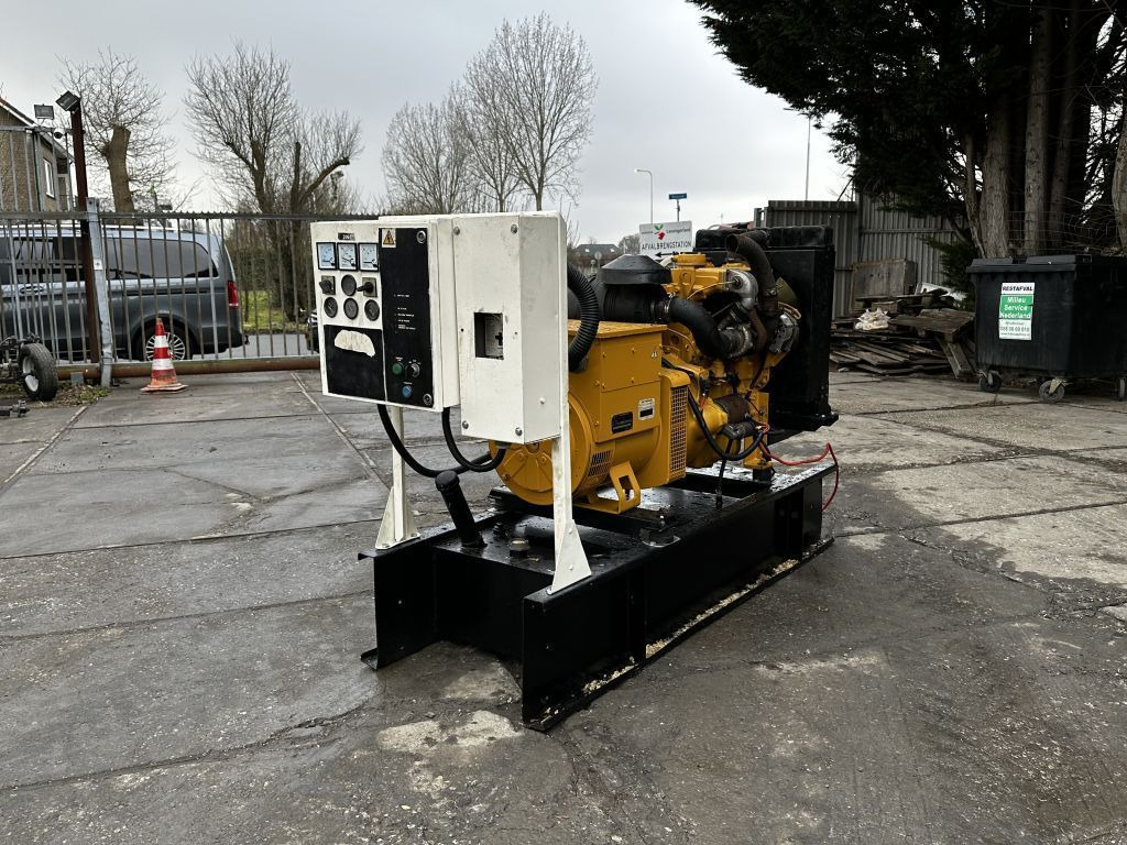 Olympian 60KVA Generator 3 Phase Olympian 60KVA Generator 3 Phase - مجموعة المولدات: صور 2 Olympian 60KVA Generator 3 Phase Olympian 60KVA Generator 3 Phase - مجموعة المولدات: صور 2