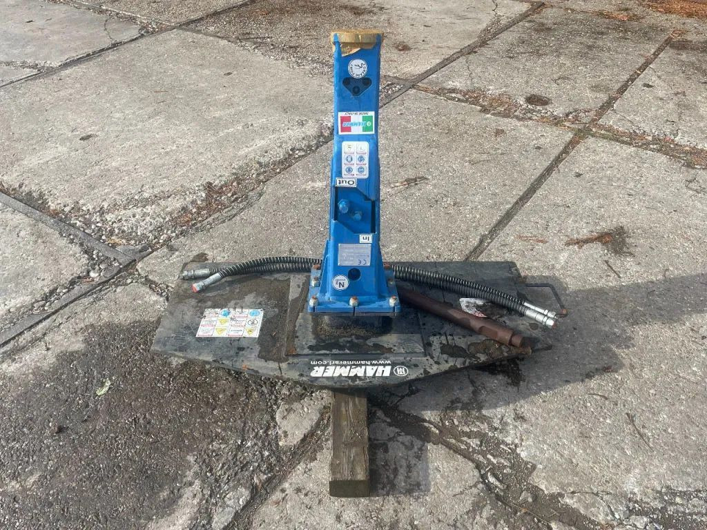 Overige Hammer HS100 Hydraulic Breaker Skid stee HAMMER Overige HS100 Hydraulic Breaker Skid stee - مطرقة هيدروليكية - آلات البناء: صور 3 Overige Hammer HS100 Hydraulic Breaker Skid stee HAMMER Overige HS100 Hydraulic Breaker Skid stee - مطرقة هيدروليكية - آلات البناء: صور 3