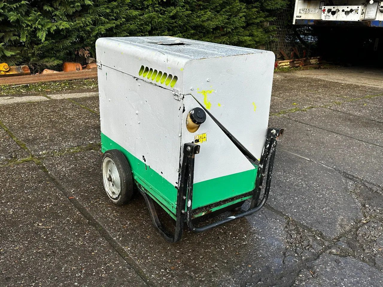 Pramac P6000S2 6KVA Generator Pramac P6000S2 6KVA Generator - مجموعة المولدات: صور 2 Pramac P6000S2 6KVA Generator Pramac P6000S2 6KVA Generator - مجموعة المولدات: صور 2
