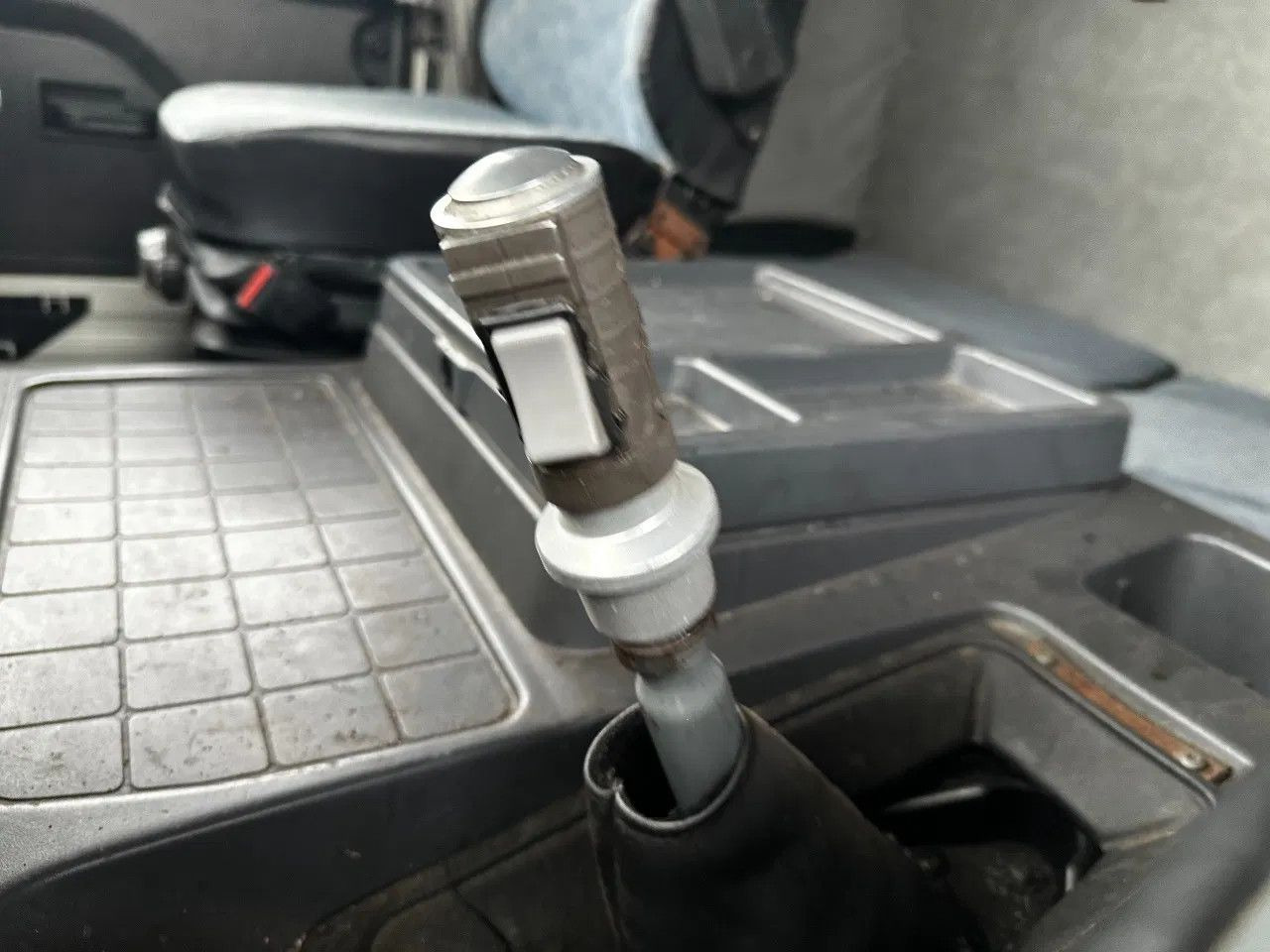 شاحنات مسطحة Scania P113-360 4X2 Platform Manual Gear Retarder Scania P113-360 4X2 Platform Manual Gear Retarder: صور 13