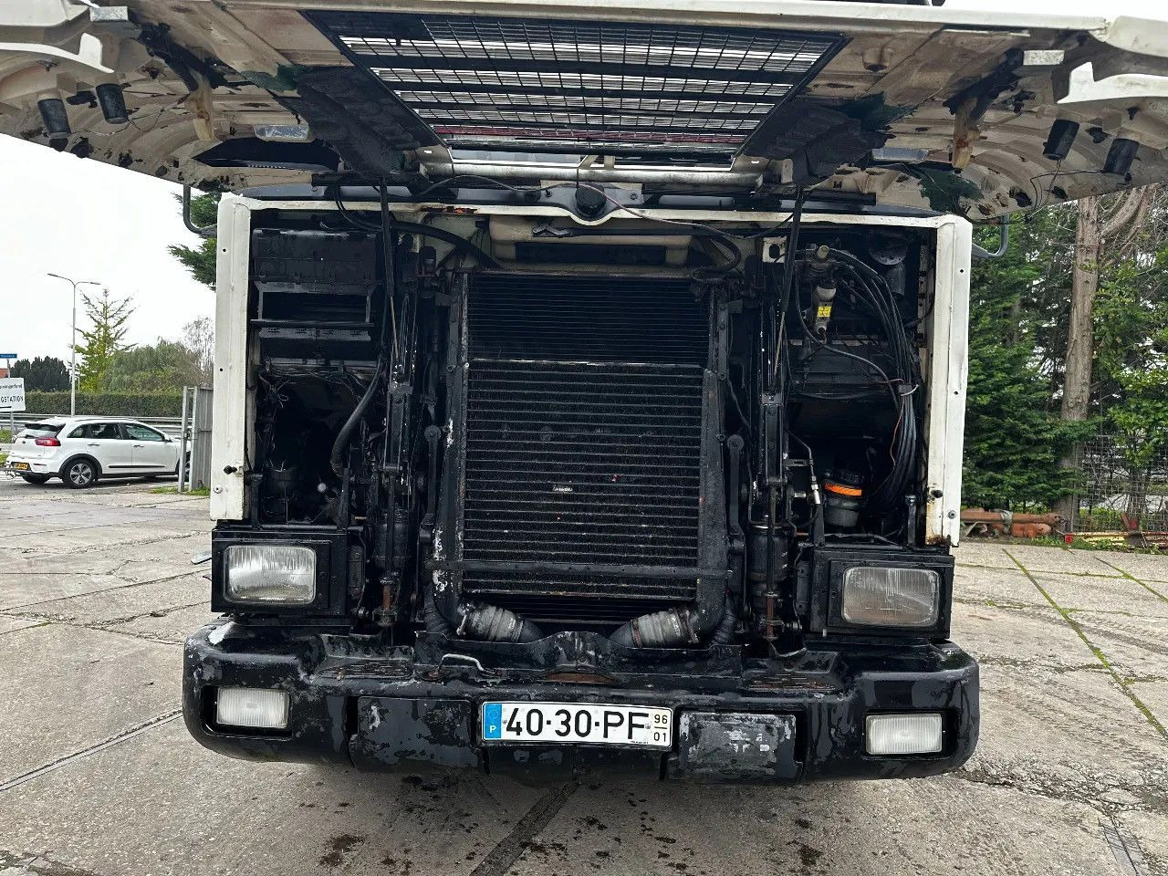 شاحنات مسطحة Scania P113-360 4X2 Platform Manual Gear Retarder Scania P113-360 4X2 Platform Manual Gear Retarder: صور 11
