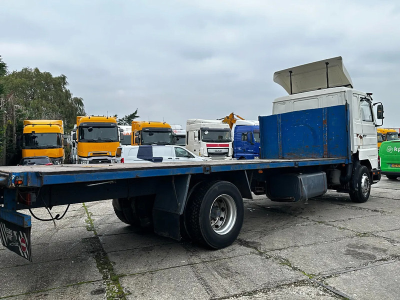 Scania P113-360 4X2 Platform Manual Gear Retarder - شاحنات مسطحة: صور 4 Scania P113-360 4X2 Platform Manual Gear Retarder - شاحنات مسطحة: صور 4