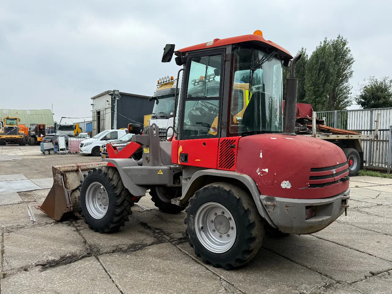 Volvo L30 WHEELLOADER OPEN BUCKET QUICK COUPLER - اللودر بعجل: صور 3 Volvo L30 WHEELLOADER OPEN BUCKET QUICK COUPLER - اللودر بعجل: صور 3