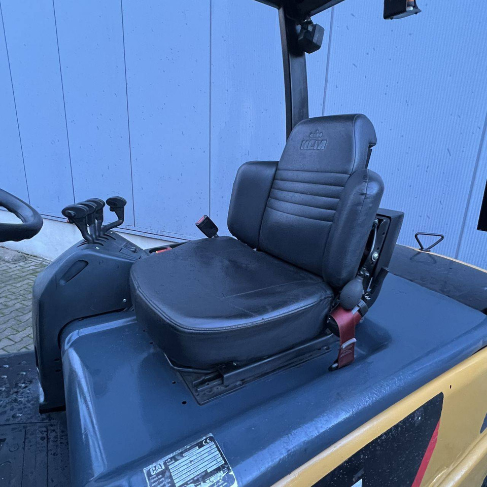 Caterpillar EP50 - رافعة شوكية كهربائية: صور 5 Caterpillar EP50 - رافعة شوكية كهربائية: صور 5