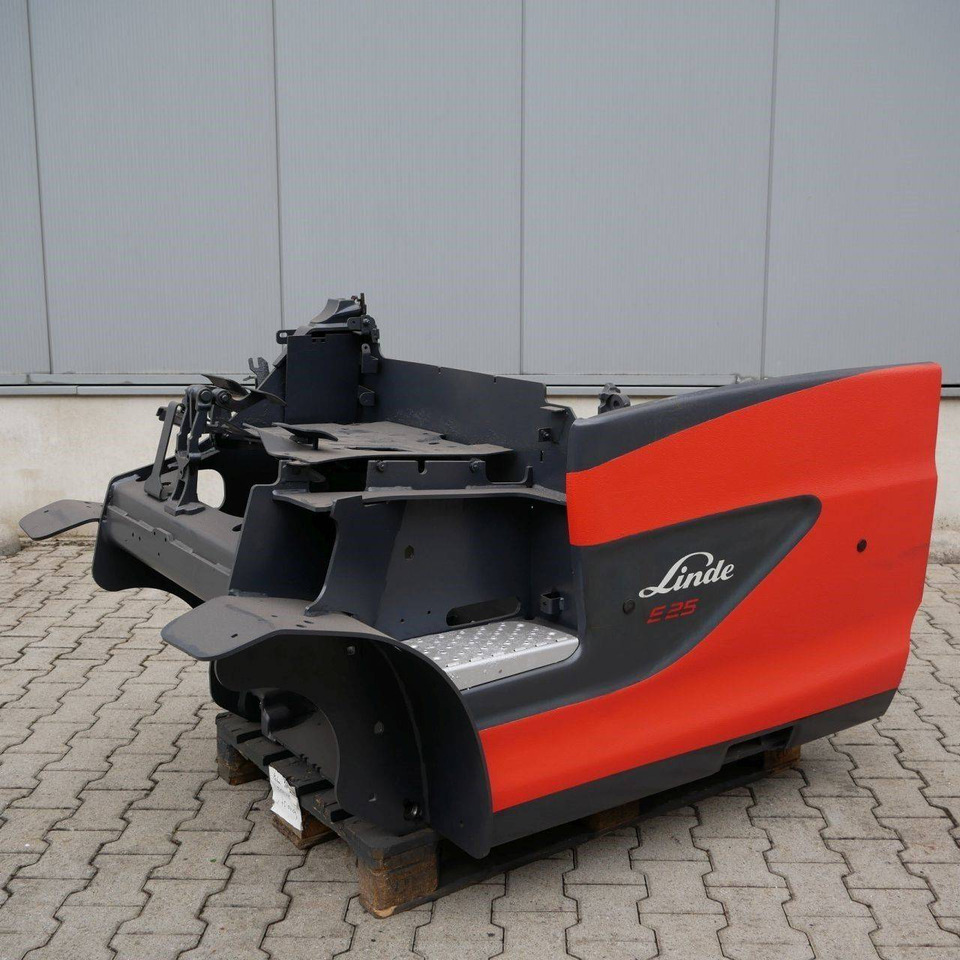 Chassis for Linde E25HL, Series 387-1 - الإطار/ الشاسيه - معدات المناولة: صور 1 Chassis for Linde E25HL, Series 387-1 - الإطار/ الشاسيه - معدات المناولة: صور 1