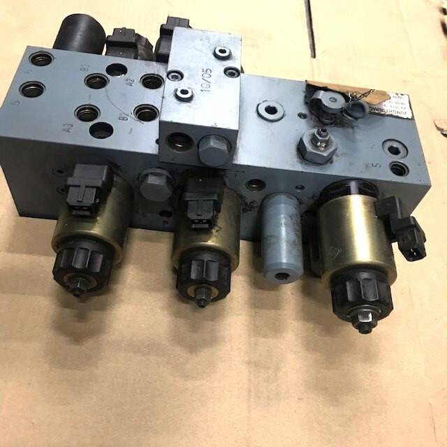 Control valve for Jungheinrich ETV 216 - صمامات هيدروليكية - معدات المناولة: صور 2 Control valve for Jungheinrich ETV 216 - صمامات هيدروليكية - معدات المناولة: صور 2