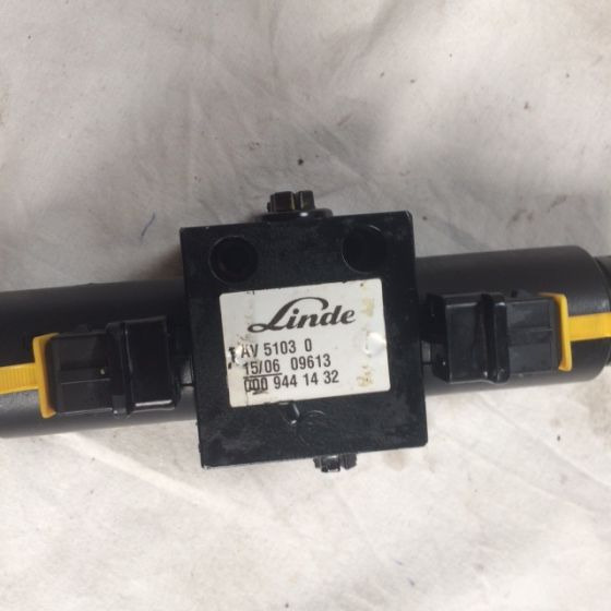 Directional control valve for Linde - صمامات هيدروليكية - معدات المناولة: صور 2 Directional control valve for Linde - صمامات هيدروليكية - معدات المناولة: صور 2