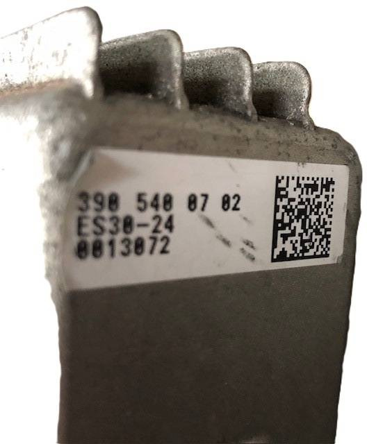ES30-24 Steering motor - قيادة السيارة - معدات المناولة: صور 4 ES30-24 Steering motor - قيادة السيارة - معدات المناولة: صور 4