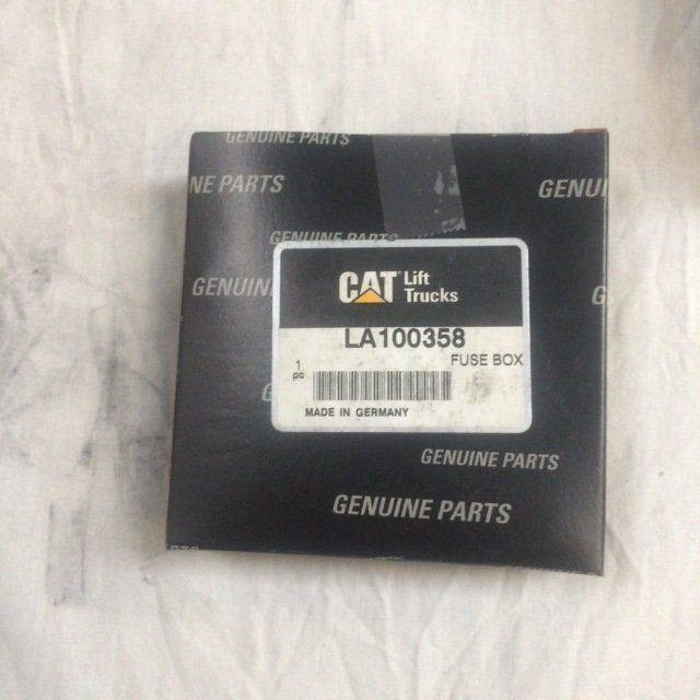 Fuse box for Caterpillar / Mitsubishi - مصهر - معدات المناولة: صور 2 Fuse box for Caterpillar / Mitsubishi - مصهر - معدات المناولة: صور 2