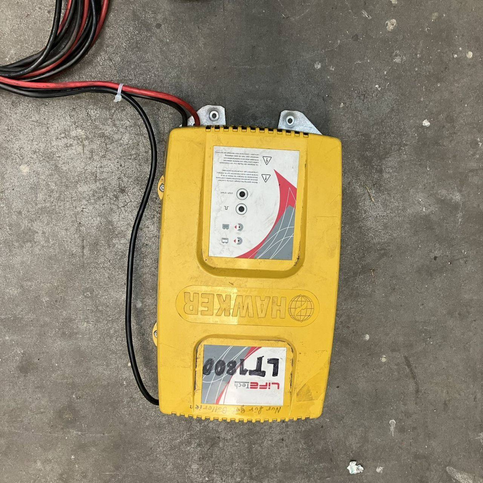 Hawker 24V/60A - قطع الغيار - معدات المناولة: صور 1 Hawker 24V/60A - قطع الغيار - معدات المناولة: صور 1