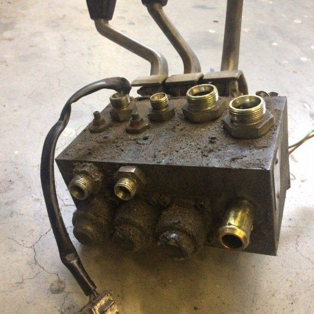 Hydraulic Control valve for Jungheinrich EFG DG 12.5/15B - صمامات هيدروليكية - معدات المناولة: صور 2 Hydraulic Control valve for Jungheinrich EFG DG 12.5/15B - صمامات هيدروليكية - معدات المناولة: صور 2