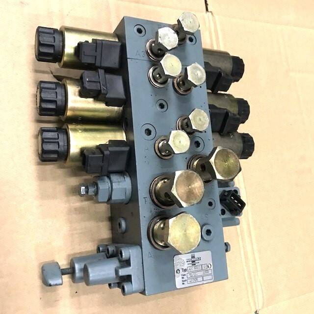 Hydraulic block for Caterpillar - صمامات هيدروليكية - معدات المناولة: صور 3 Hydraulic block for Caterpillar - صمامات هيدروليكية - معدات المناولة: صور 3