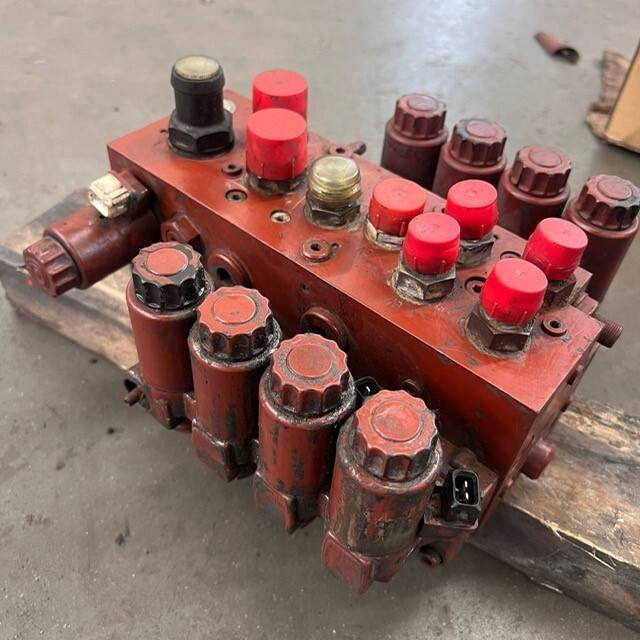 Hydraulic control valve VW12-M4 275bar - صمامات هيدروليكية - معدات المناولة: صور 1 Hydraulic control valve VW12-M4 275bar - صمامات هيدروليكية - معدات المناولة: صور 1