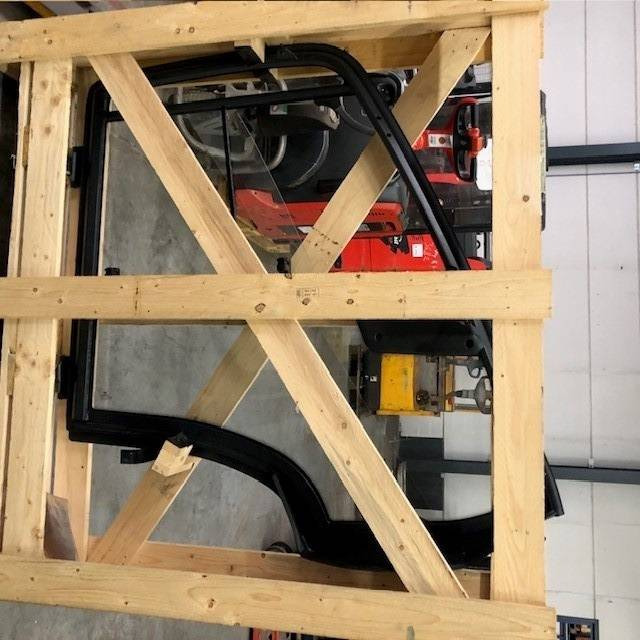 Left door for Linde 1204 series - باب و قطع الغيار - معدات المناولة: صور 2 Left door for Linde 1204 series - باب و قطع الغيار - معدات المناولة: صور 2