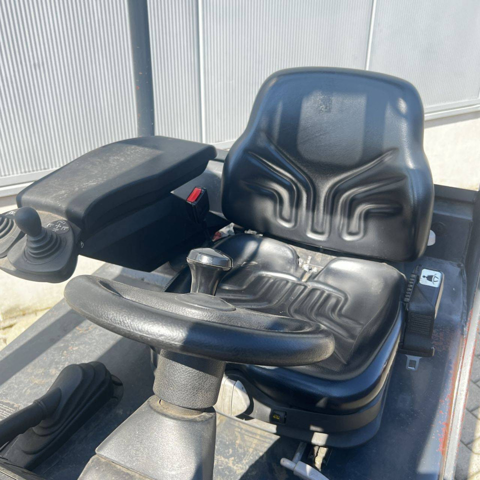 Linde E14 (335-02) - رافعة شوكية كهربائية: صور 4 Linde E14 (335-02) - رافعة شوكية كهربائية: صور 4