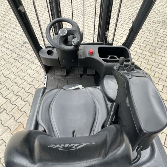 Linde E15 (386-02) EVO - رافعة شوكية كهربائية: صور 4 Linde E15 (386-02) EVO - رافعة شوكية كهربائية: صور 4