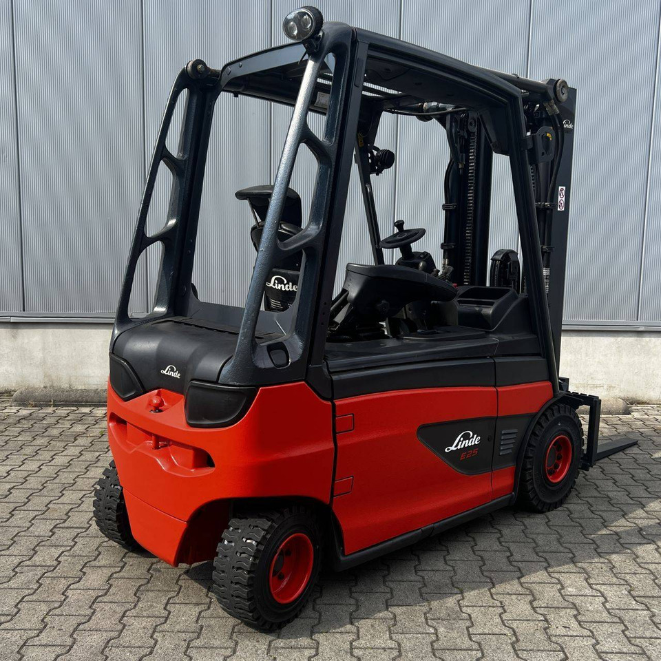 Linde E25L (387) - رافعة شوكية كهربائية: صور 2 Linde E25L (387) - رافعة شوكية كهربائية: صور 2