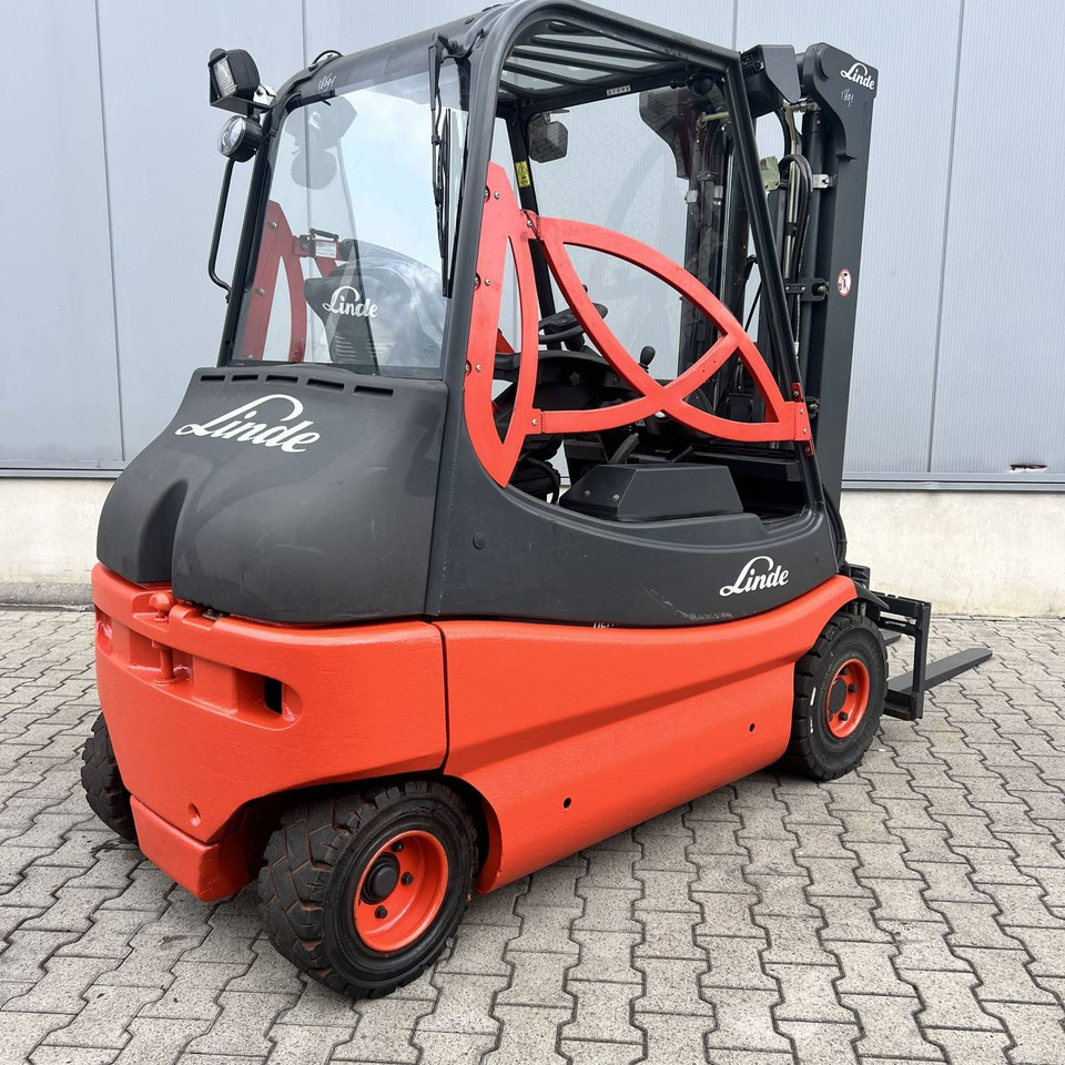 Linde E25S (336-03) - رافعة شوكية كهربائية: صور 2 Linde E25S (336-03) - رافعة شوكية كهربائية: صور 2