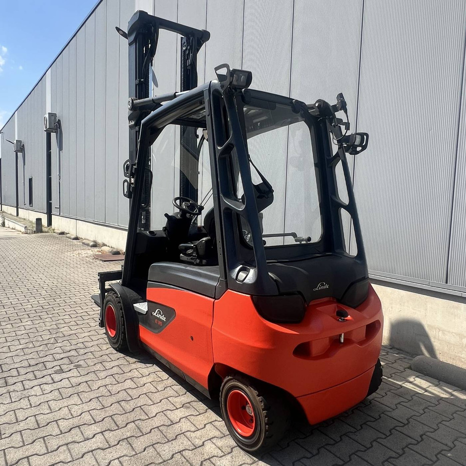 Linde E35L (387) - رافعة شوكية كهربائية: صور 4 Linde E35L (387) - رافعة شوكية كهربائية: صور 4