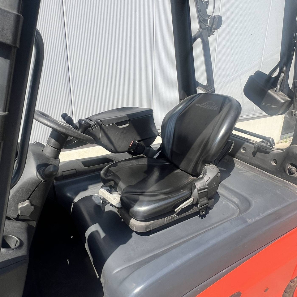 Linde E35L (387) - رافعة شوكية كهربائية: صور 5 Linde E35L (387) - رافعة شوكية كهربائية: صور 5
