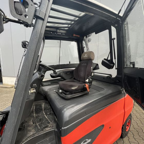 Linde E40-600HL (388) - رافعة شوكية كهربائية: صور 3 Linde E40-600HL (388) - رافعة شوكية كهربائية: صور 3