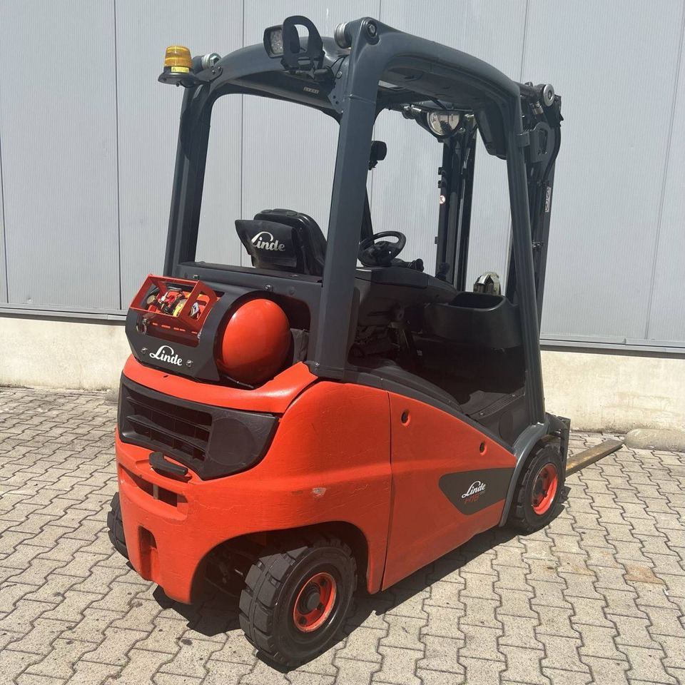 Linde H18T (391-02) EVO - رافعة شوكية تعمل بالغاز: صور 2 Linde H18T (391-02) EVO - رافعة شوكية تعمل بالغاز: صور 2