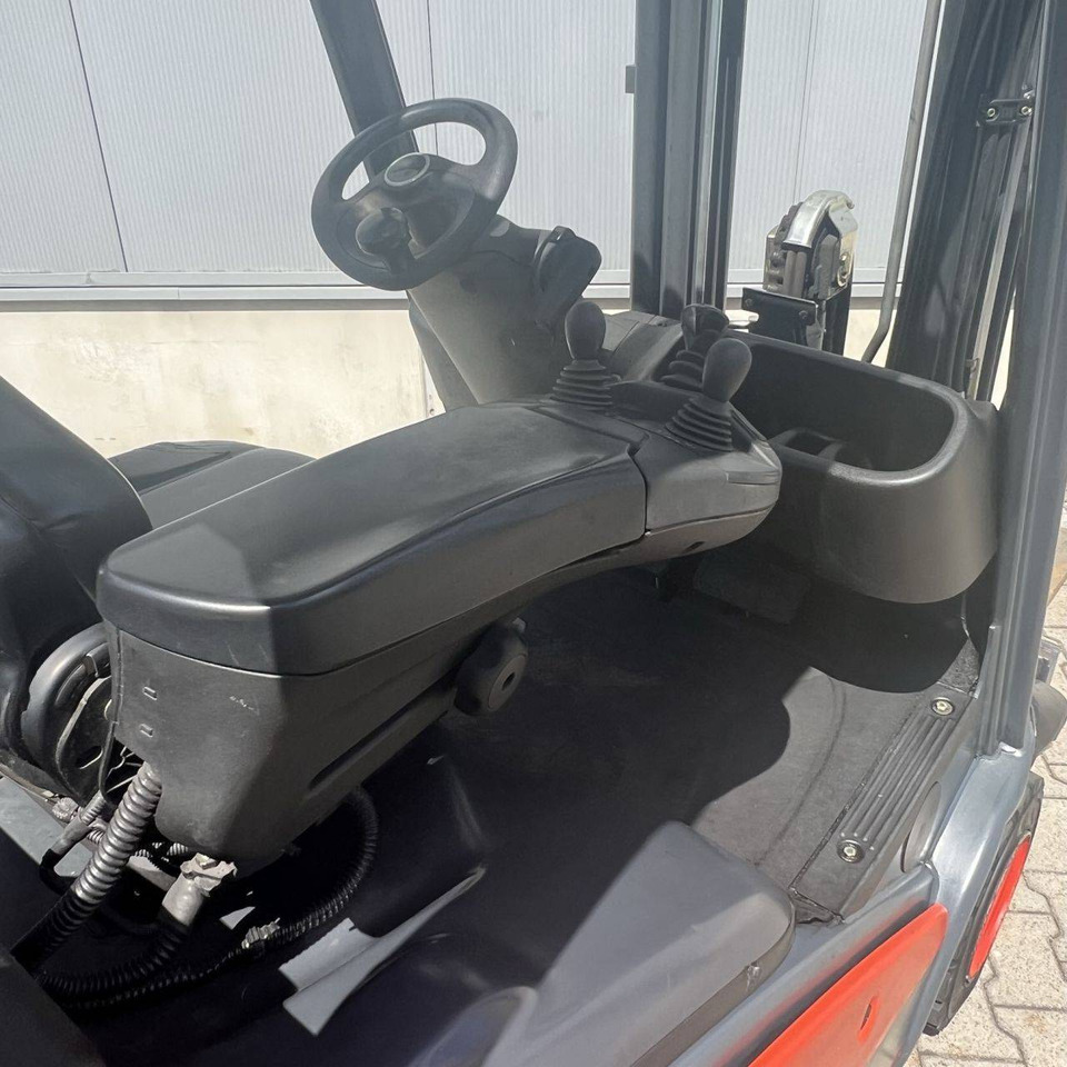 Linde H18T (391-02) EVO - رافعة شوكية تعمل بالغاز: صور 3 Linde H18T (391-02) EVO - رافعة شوكية تعمل بالغاز: صور 3