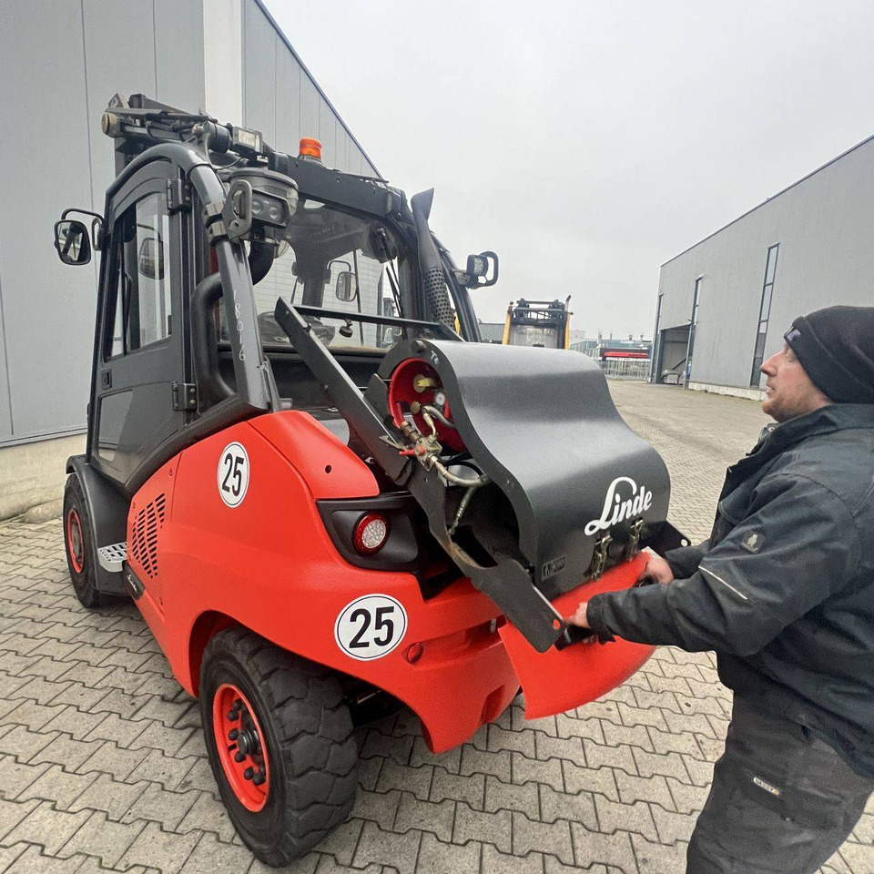 Linde H50T-02 (394) EVO - رافعة شوكية تعمل بالغاز: صور 4 Linde H50T-02 (394) EVO - رافعة شوكية تعمل بالغاز: صور 4