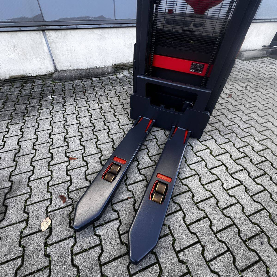 Linde L16 (1173) - معدات تكديس: صور 4 Linde L16 (1173) - معدات تكديس: صور 4