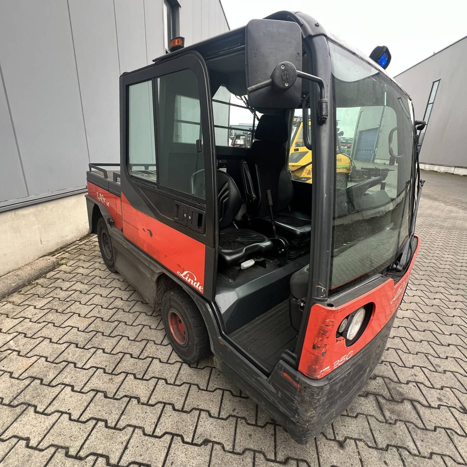 Linde P250 SWB (127) - جرار السحب الكهربائي: صور 2 Linde P250 SWB (127) - جرار السحب الكهربائي: صور 2