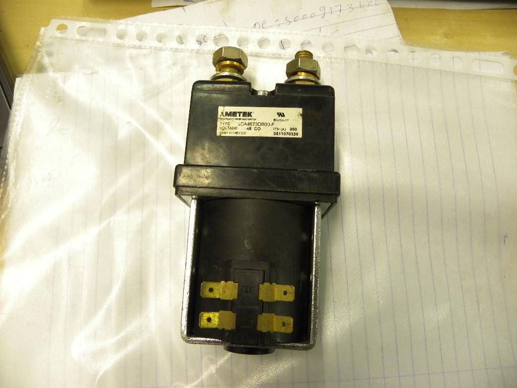 Magnetic switch for Caterpillar NR16N - النظام الكهربائي - معدات المناولة: صور 1 Magnetic switch for Caterpillar NR16N - النظام الكهربائي - معدات المناولة: صور 1