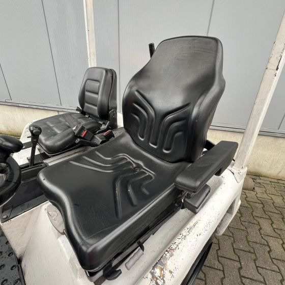 Nissan FV02A25U - جرار السحب الكهربائي: صور 3 Nissan FV02A25U - جرار السحب الكهربائي: صور 3