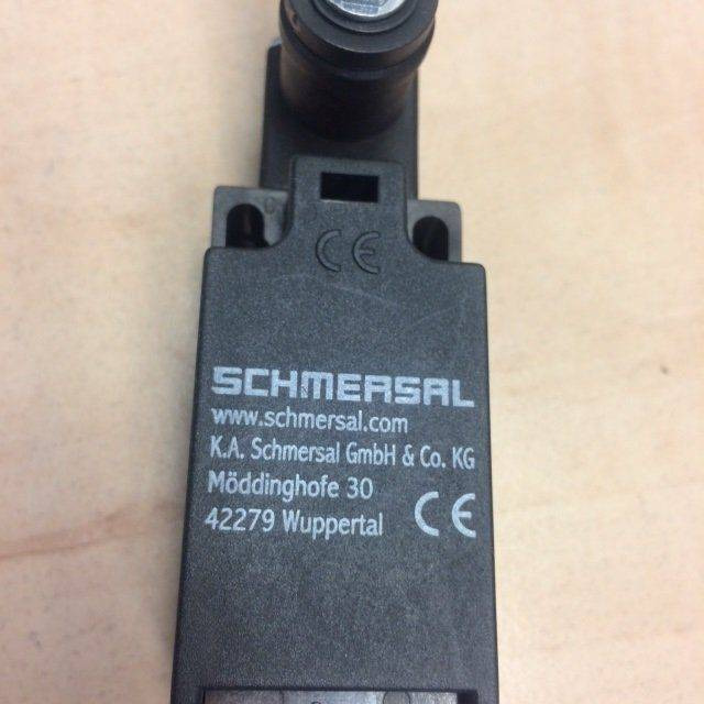 Position switch for Linde series 113/114/115/117 - مفتاح عمود التوجيه - معدات المناولة: صور 3 Position switch for Linde series 113/114/115/117 - مفتاح عمود التوجيه - معدات المناولة: صور 3