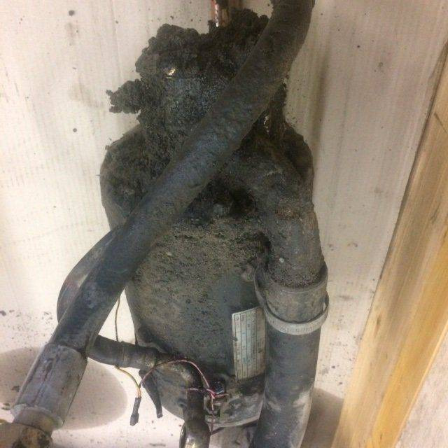 Pump motor for Linde series 324 - المحرك و قطع الغيار - معدات المناولة: صور 2 Pump motor for Linde series 324 - المحرك و قطع الغيار - معدات المناولة: صور 2