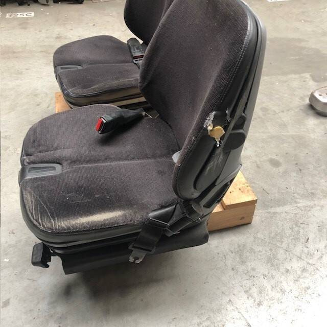 Seat for Linde /1120-01/ - مقاعد السيارات - معدات المناولة: صور 4 Seat for Linde /1120-01/ - مقاعد السيارات - معدات المناولة: صور 4