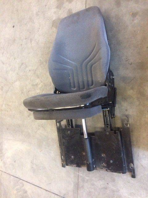 Seat for STILL M15-4, and Linde K15-4 - مقاعد السيارات - معدات المناولة: صور 1 Seat for STILL M15-4, and Linde K15-4 - مقاعد السيارات - معدات المناولة: صور 1