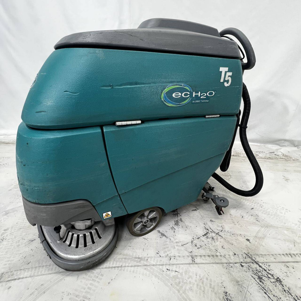 Tennant T5 - ماكينة فرك وتجفيف: صور 1 Tennant T5 - ماكينة فرك وتجفيف: صور 1