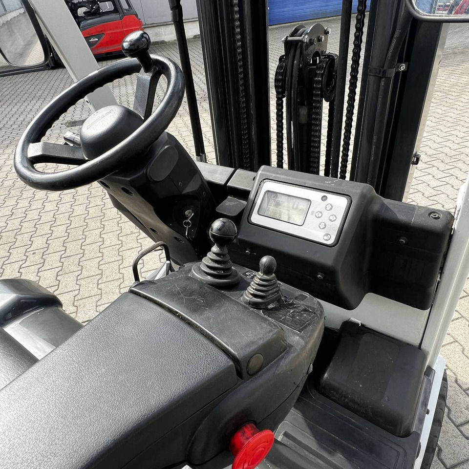 رافعة شوكية كهربائية Unicarriers EF18 (JAG1N1L18Q): صور 9