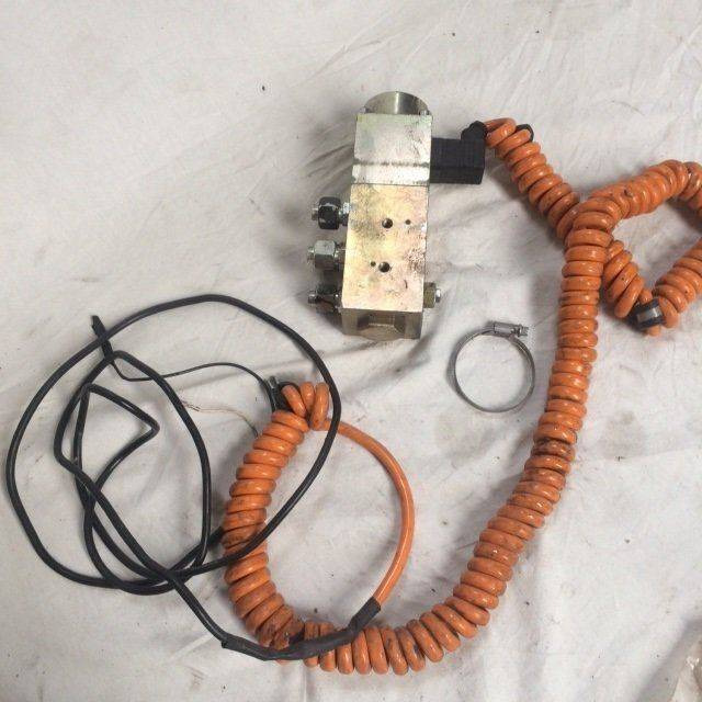 VALVE (OVERPRESSURE FLOW) - صمامات هيدروليكية - معدات المناولة: صور 1 VALVE (OVERPRESSURE FLOW) - صمامات هيدروليكية - معدات المناولة: صور 1