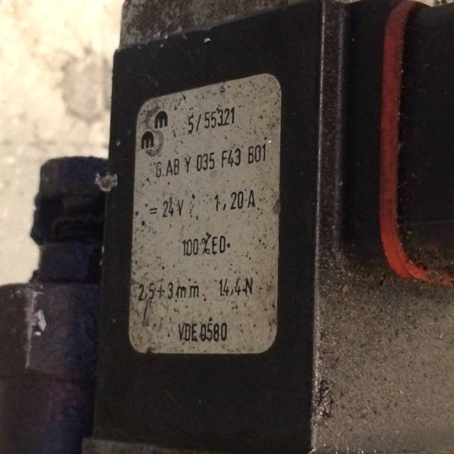 Valve Block for Jungheinrich ERC 12,5 - صمامات هيدروليكية - معدات المناولة: صور 2 Valve Block for Jungheinrich ERC 12,5 - صمامات هيدروليكية - معدات المناولة: صور 2